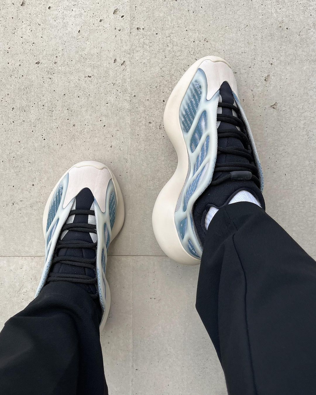 HOT On Feet Yeezy Boost 700 V3 White Yeezys Icon Yeezy 700