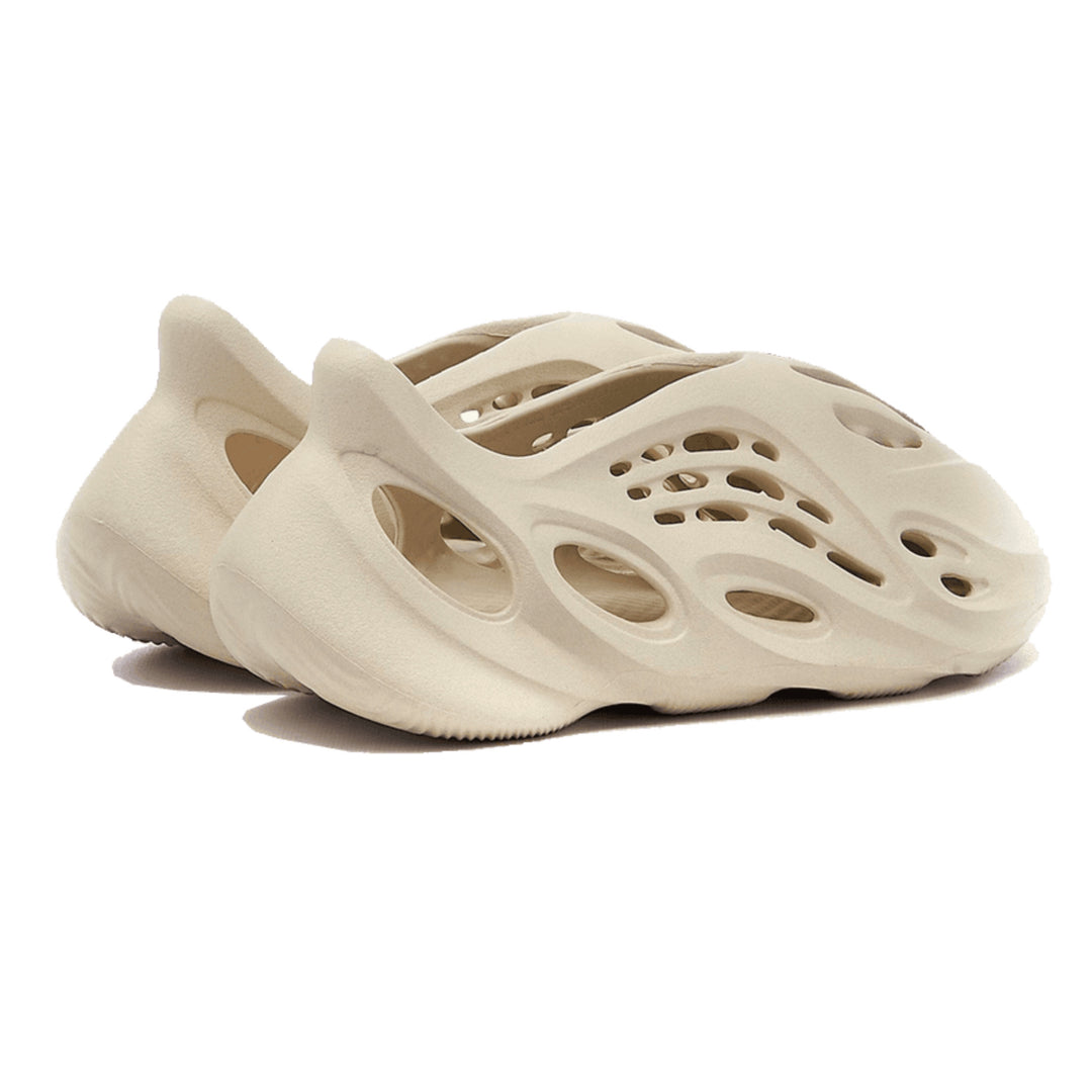 yeezy foam runner women's size