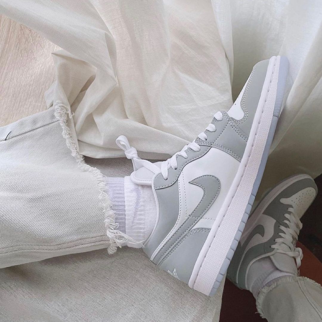 Wolf Grey White Air Jordan Low Women's Air Jordan Elevate Low