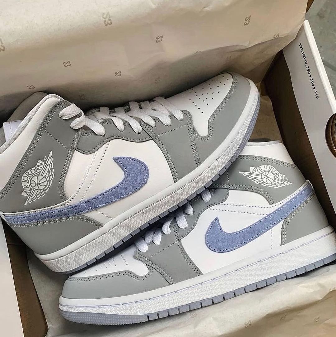 Air Jordan 1 Mid Wolf Grey Aluminium SneakerSafe