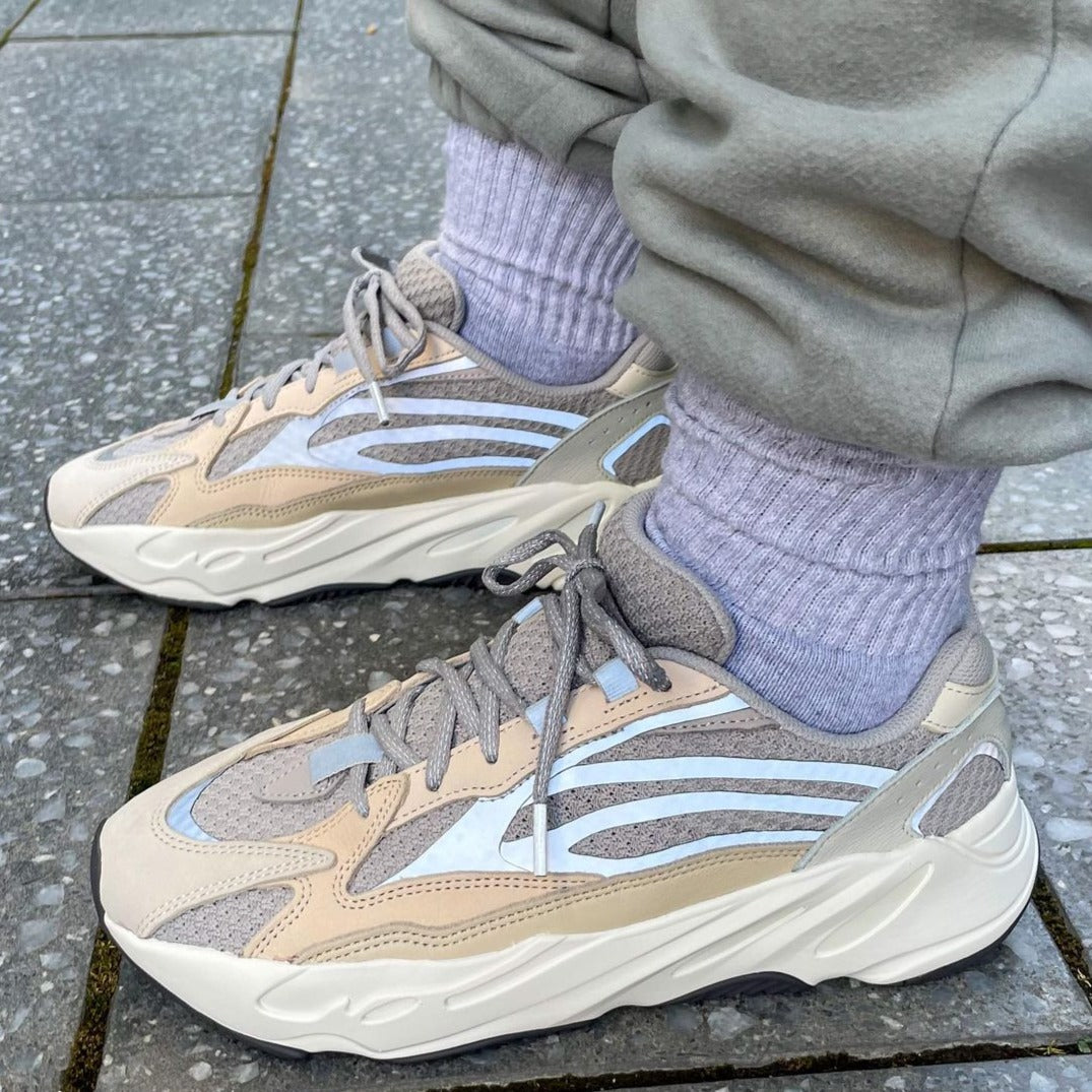 Sneakers Yeezy 700 Cream Yeezy Boost 700 V2 'Cream' – SneakerSafe