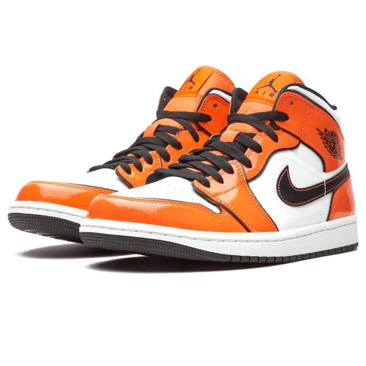 Nike jordan 1 oranje 2025