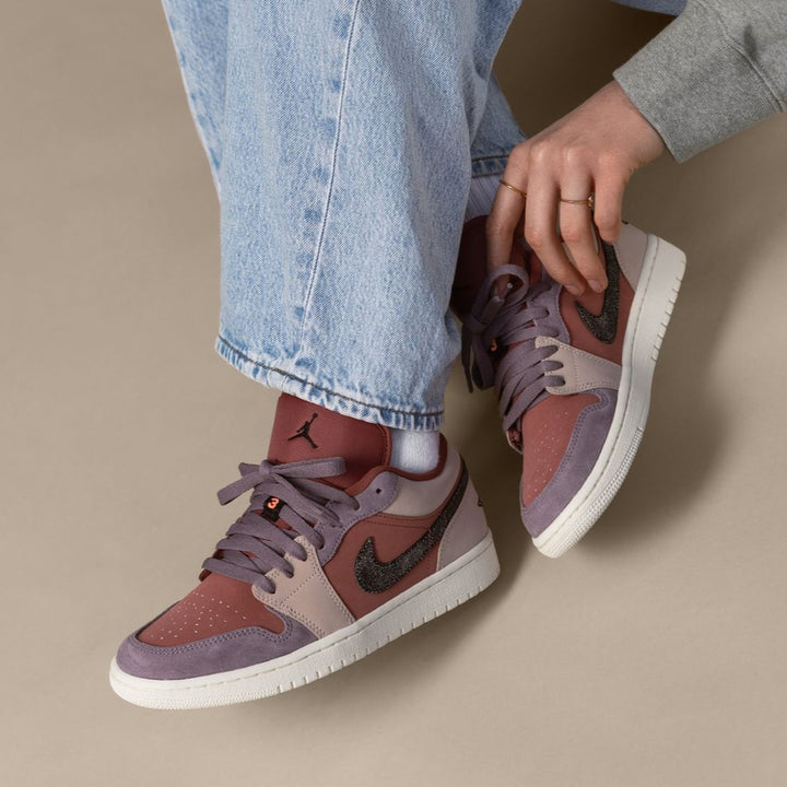 人気話題ジョーダン！Nike Wmns Air Jordan 1 Low Canyon Rust Buy Wmns Air Jordan 1 Low 'Canyon Rust' - DC0774 602 | GOAT