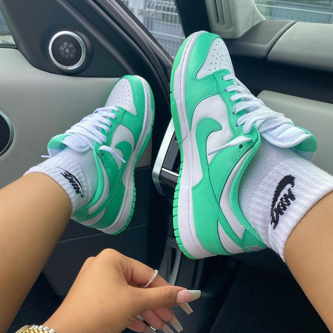 Green glow Nike outlet dunks