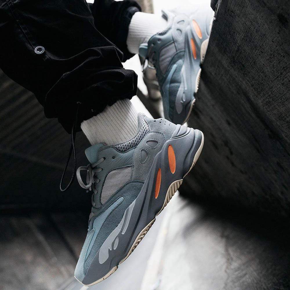 yeezy 700 inertia prix