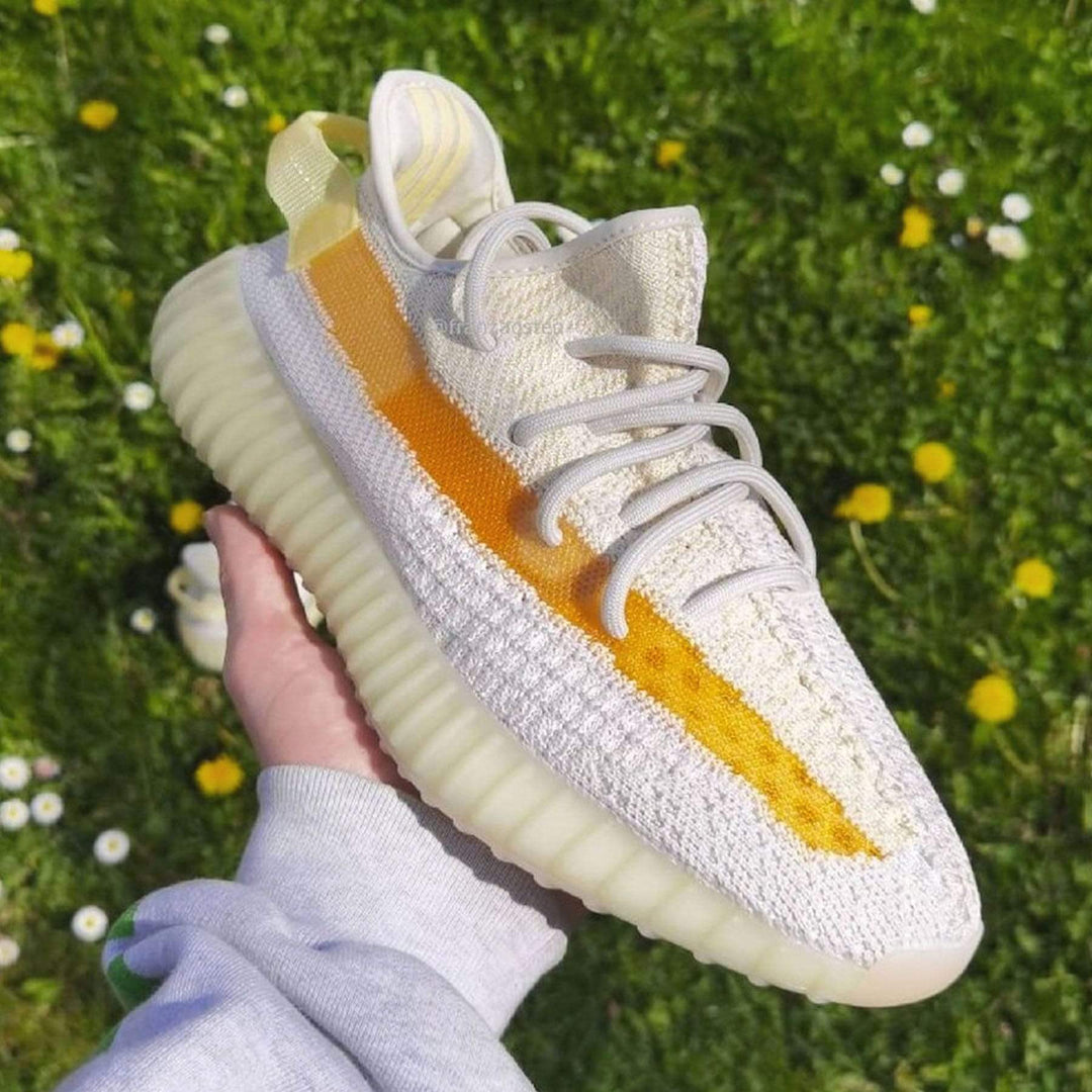 Adidas Yeezy store Boost 350 V2 Light