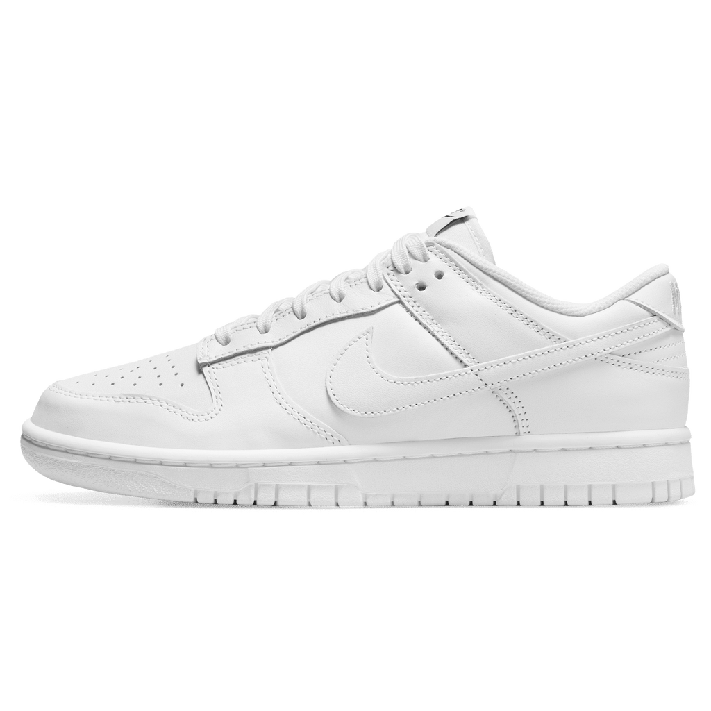Nike sb triple deals white