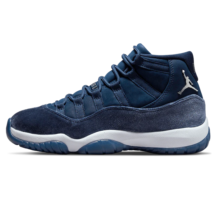 Dark blue and hot sale white jordans 11