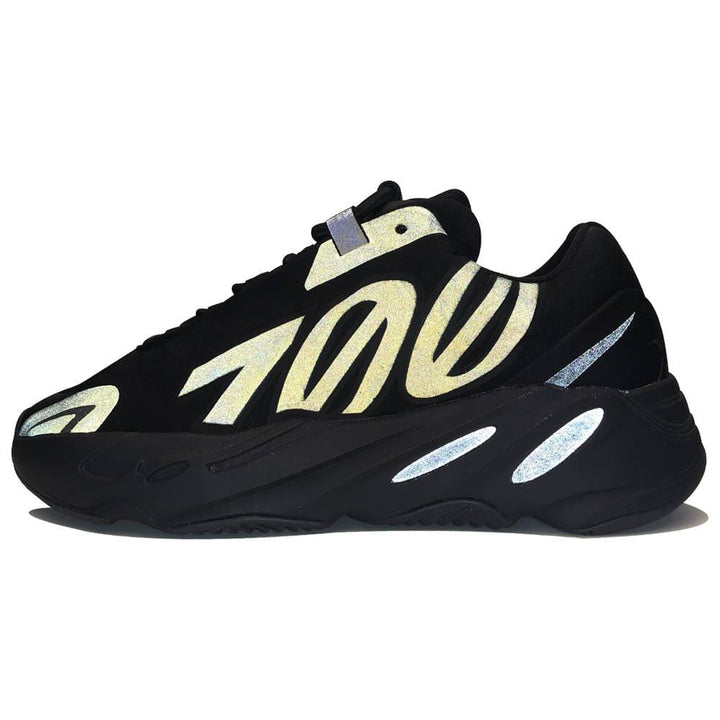 black yeezy boost 700 mnvn