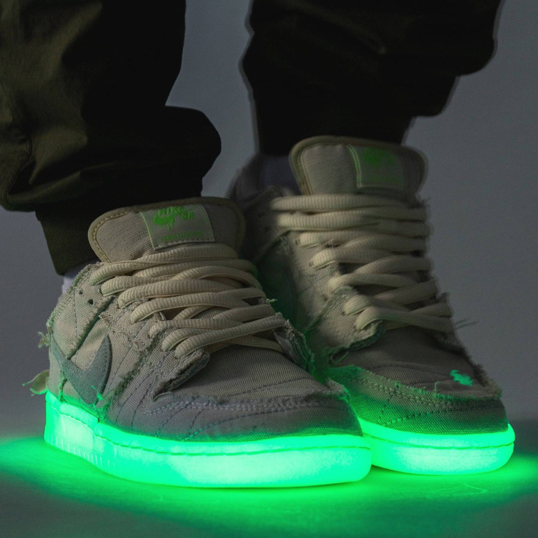 Glow in the dark nike dunks best sale