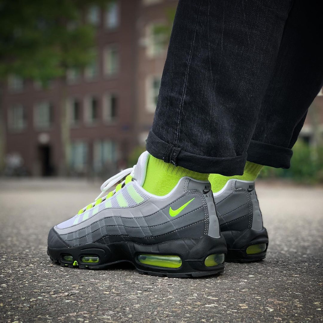 Lime green 95 air max best sale