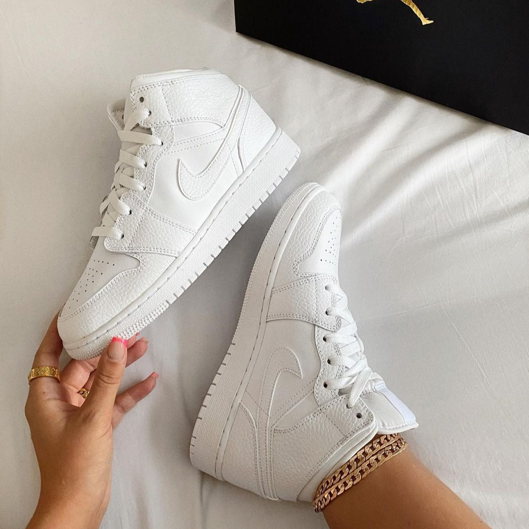 Jordan 1 mid triple white size authentic 3 Y